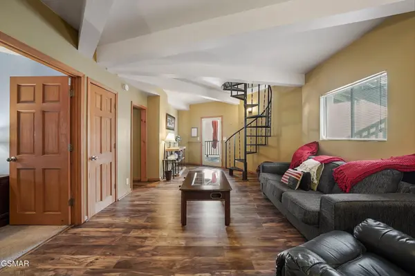 1321 N Baden Drive, Gatlinburg, TN 37738