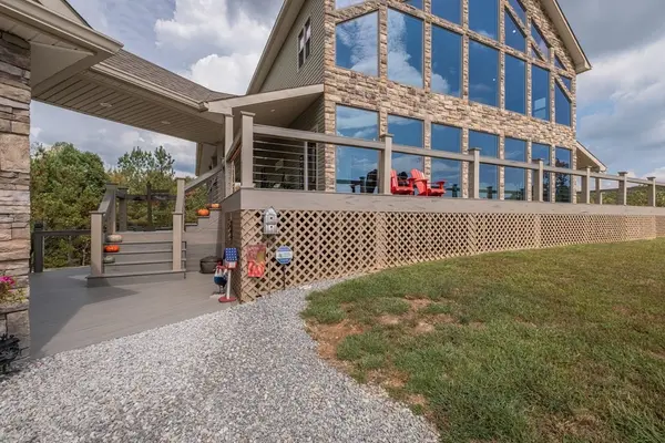 4700 Honey Creek Loop Rd, Robbins, TN 37852