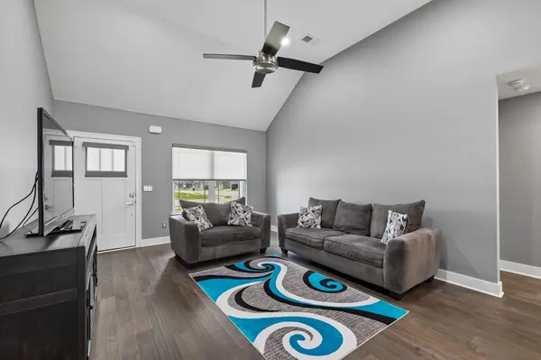 2216 Rolling Hls, Christiana, TN 37037