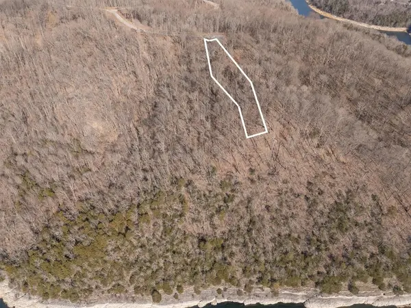 28 Back Ranch Dr, Silver Point, TN 38582