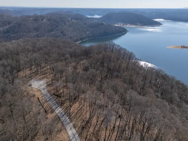 28 Back Ranch Dr, Silver Point, TN 38582