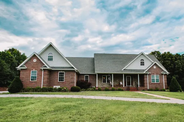 3871 Conyersville Rd, Puryear, TN 38251