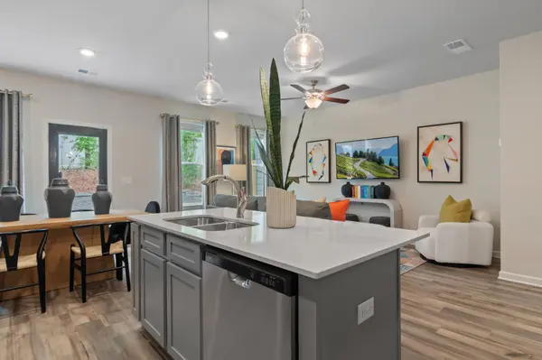 2586 McClure Blvd, Columbia, TN 38401