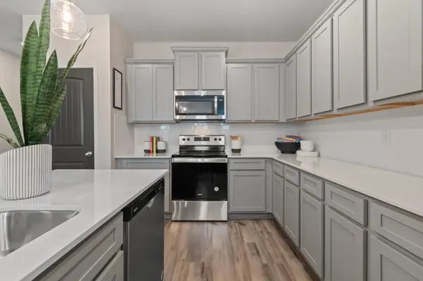 2586 McClure Blvd, Columbia, TN 38401