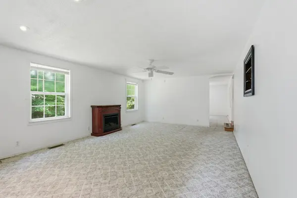 1031 Laurelwood Dr, Jamestown, TN 38556