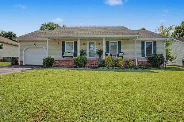 583 Winchester Dr, Hopkinsville, KY 42240