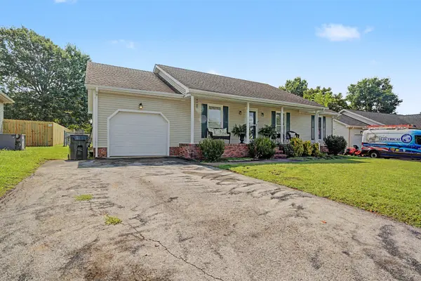 583 Winchester Dr, Hopkinsville, KY 42240