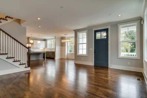 1711 10th Avenue #S, Nashville, TN 37203