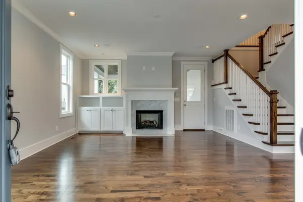 1711 10th Avenue #S, Nashville, TN 37203