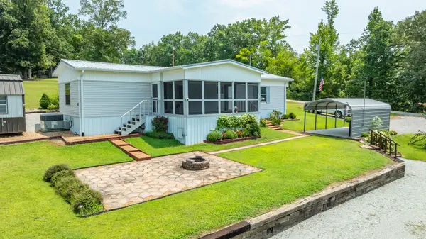 181 Lower Roans Creek Rd, Linden, TN 37096