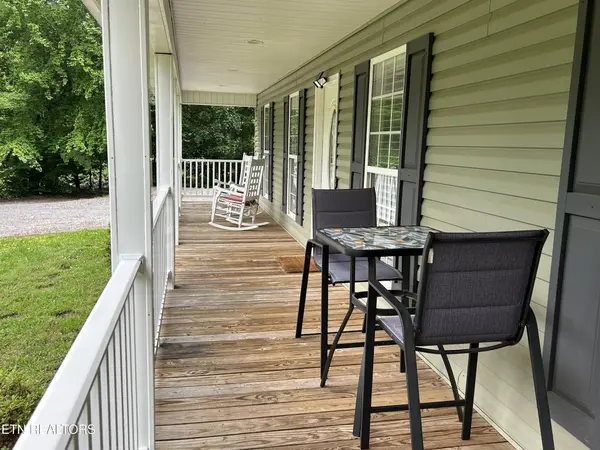 135 Central Ave, Benton, TN 37307