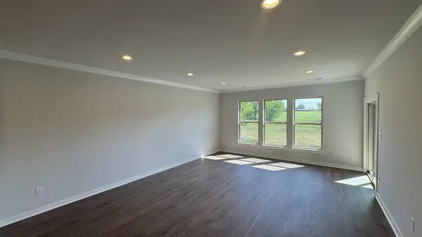464 W Foxrun, Springfield, TN 37172