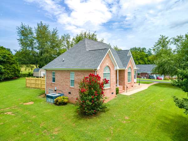 4424 Megan Trl, Culleoka, TN 38451