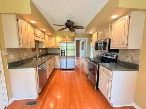 313 Dawn Dr, Hopkinsville, KY 42240
