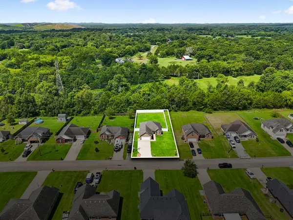 2029 Barretts Ridge Dr, Murfreesboro, TN 37130
