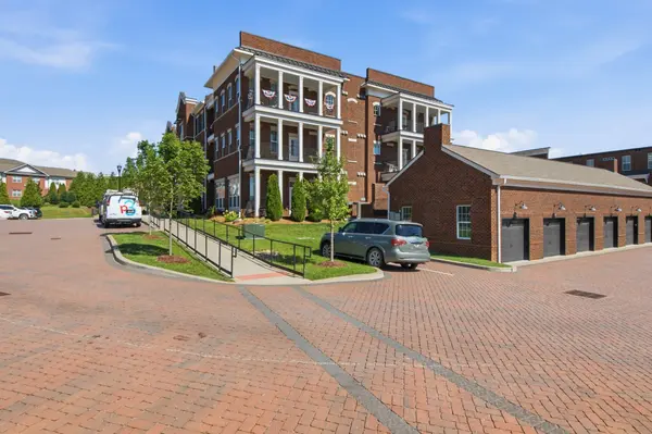 2089 Branford Pl #204, Thompsons Station, TN 37179
