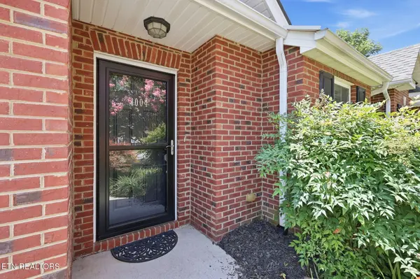 1004 Jadestone Way, Knoxville, TN 37923