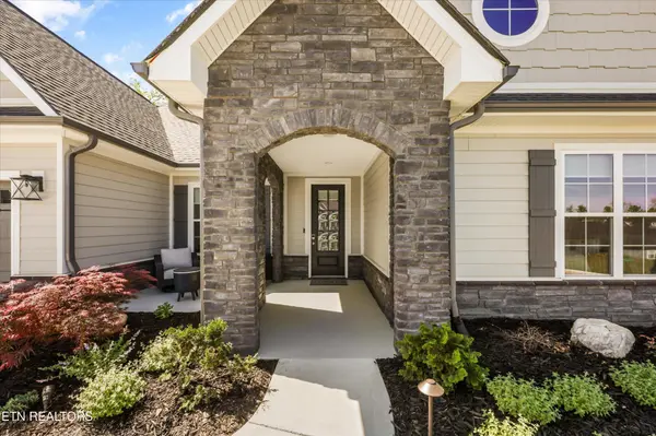 313 Bittersweet Lane, Lenoir City, TN 37771