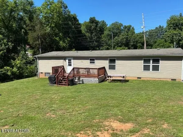 4430 Douglas Dam Rd, Kodak, TN 37764