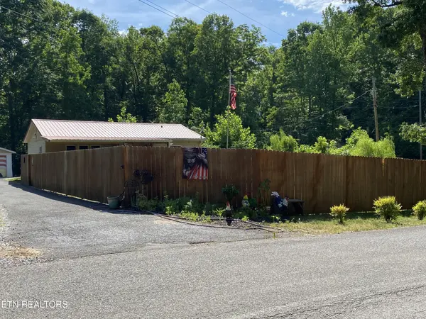 207 Blackburn Lane, Lenoir City, TN 37771