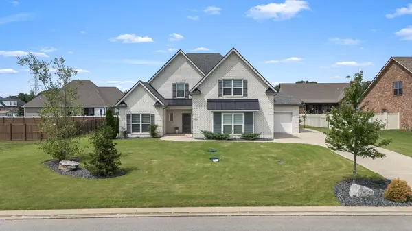 1707 Day Flower Dr, Murfreesboro, TN 37130