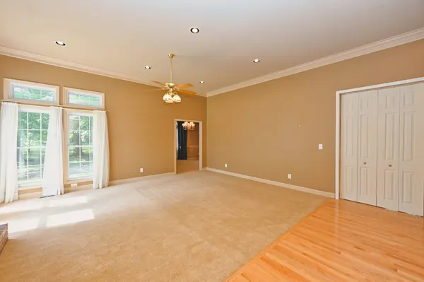 308 Orchard Park Dr, White House, TN 37188