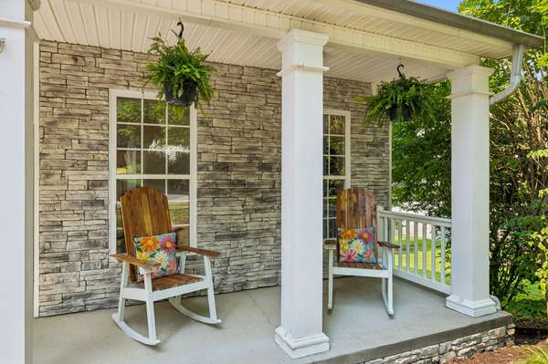 321 Deep Woods Cir, Nashville, TN 37214
