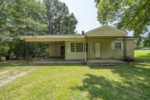 114 S PARKWAY AVE, Bethel Springs, TN 38315