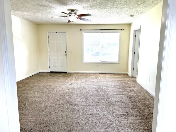 452 John Mark Ct, Manchester, TN 37355