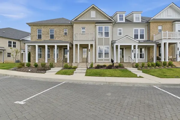 152 Nearwater Place, Hendersonville, TN 37075