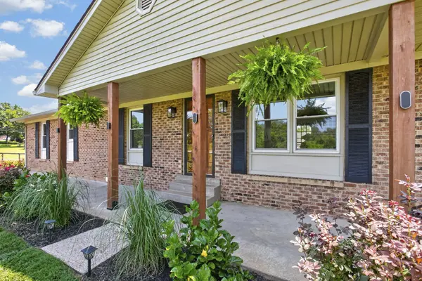 2152 Nashville Hwy #N, Columbia, TN 38401