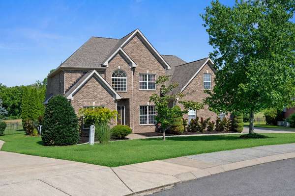 417 Eclipse Dr, Murfreesboro, TN 37129