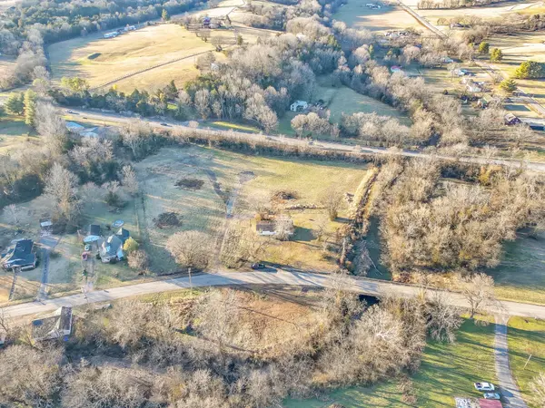 628 Old Highway 31 E 3, Bethpage, TN 37022