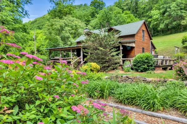 28 Bussell Ln, Gordonsville, TN 38563