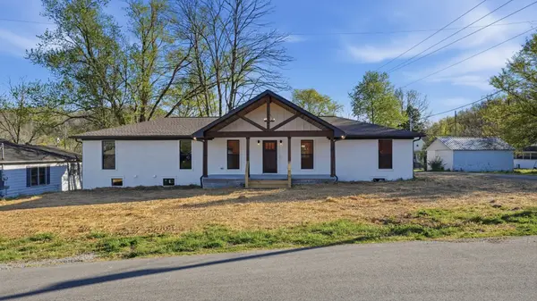 104 Division St, Normandy, TN 37360