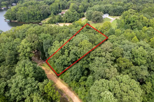 306 Oak Dr, Saulsbury, TN 38067