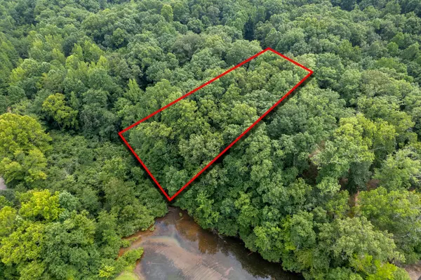 306 Oak Dr, Saulsbury, TN 38067