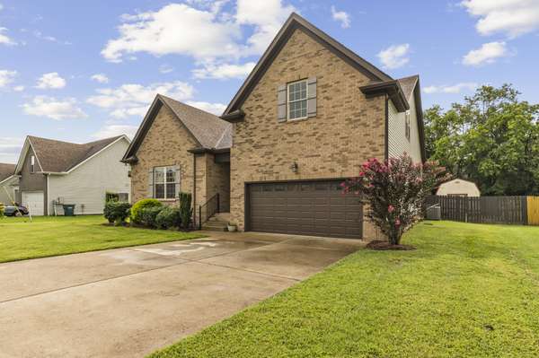 206 Hart Ln, Lebanon, TN 37087