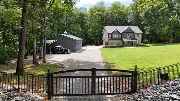 5688 Highway 48, Cunningham, TN 37052