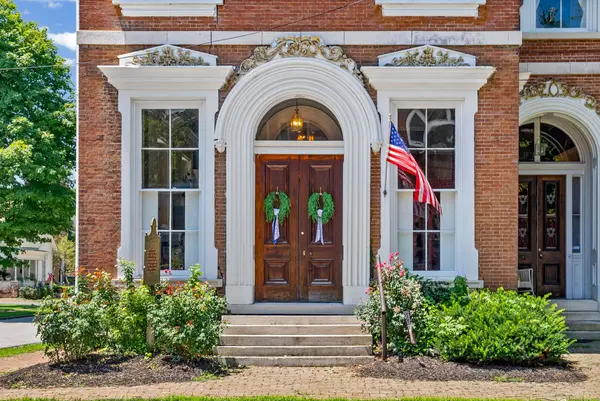 296 S Main St, Russellville, KY 42276