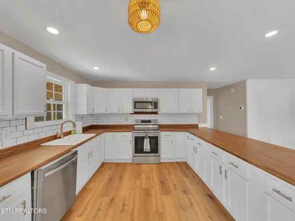 2781 Windfall Estates Drive, Sevierville, TN 37876