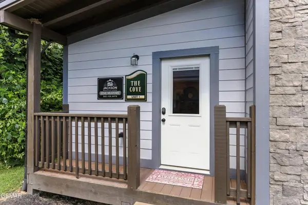 576 Dollywood Lane #UNIT 1, Pigeon Forge, TN 37863