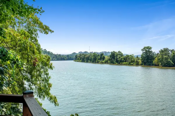 6608 Upton Ln, Nashville, TN 37209
