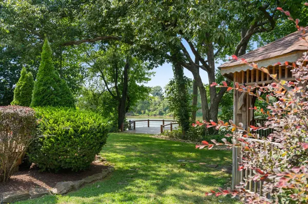 6608 Upton Ln, Nashville, TN 37209