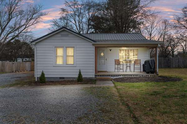 910 NW Georgetown Road #NW, Cleveland, TN 37311