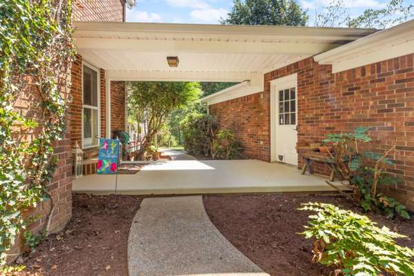 7422 Indian Creek Rd, Mc Ewen, TN 37101