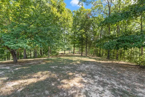 7422 Indian Creek Rd, Mc Ewen, TN 37101