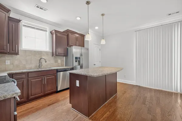 2116D Acklen Ave, Nashville, TN 37212