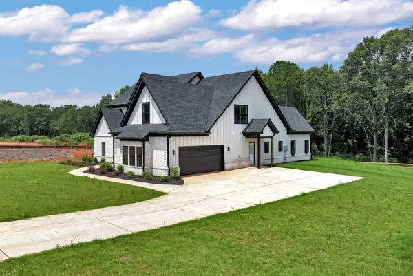150 Blissful Ln, Bethlehem, GA 30620
