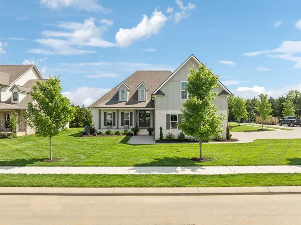 1009 Stone Creek Ln, Lebanon, TN 37087